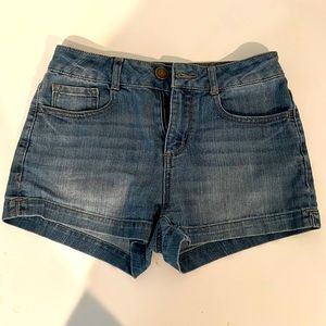 Size 5- Juniors denim shorts